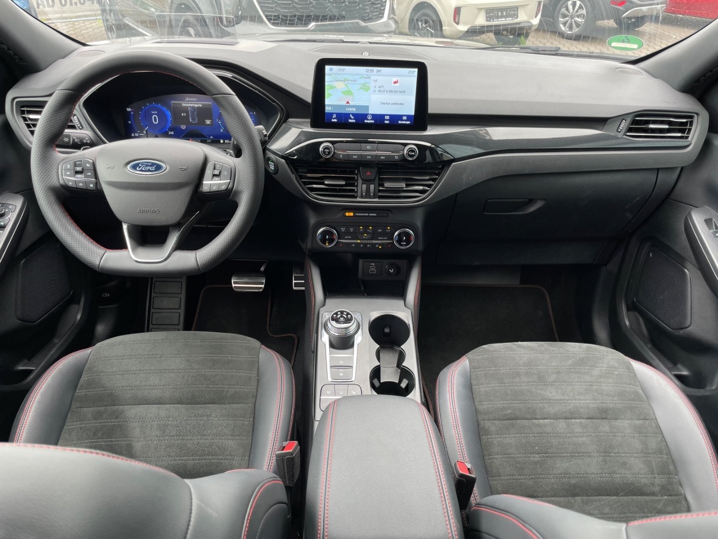 Fahrzeugabbildung Ford Kuga ST-Line X LED B&O elek Sitze und Heckkl