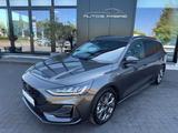 Ford Focus 1.0 EcoBoost MHEV ST-Line Design Black Pac - Ford Focus: ST Line Black