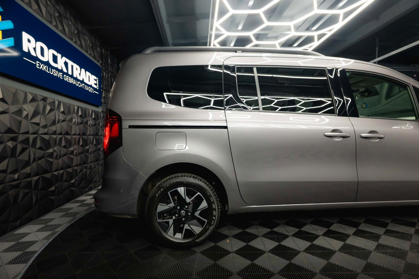 Fahrzeugabbildung Nissan Townstar Kombi L2 Tekna 7 Sitze *LED*Kamera*Navi