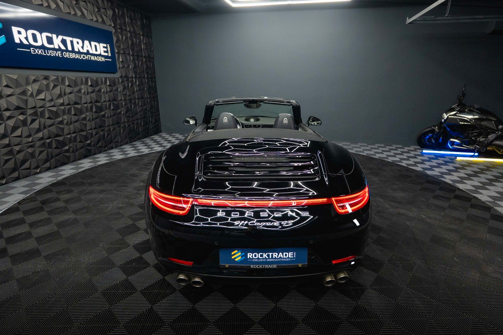 Fahrzeugabbildung Porsche 911 Carrera 4 S Cabriolet Sport Chrono Garantie