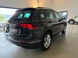 Volkswagen Tiguan 2.0 TDI Life LED/ACC/PDC/Stand-HZ/SHZ - VW Gebrauchtwagen
