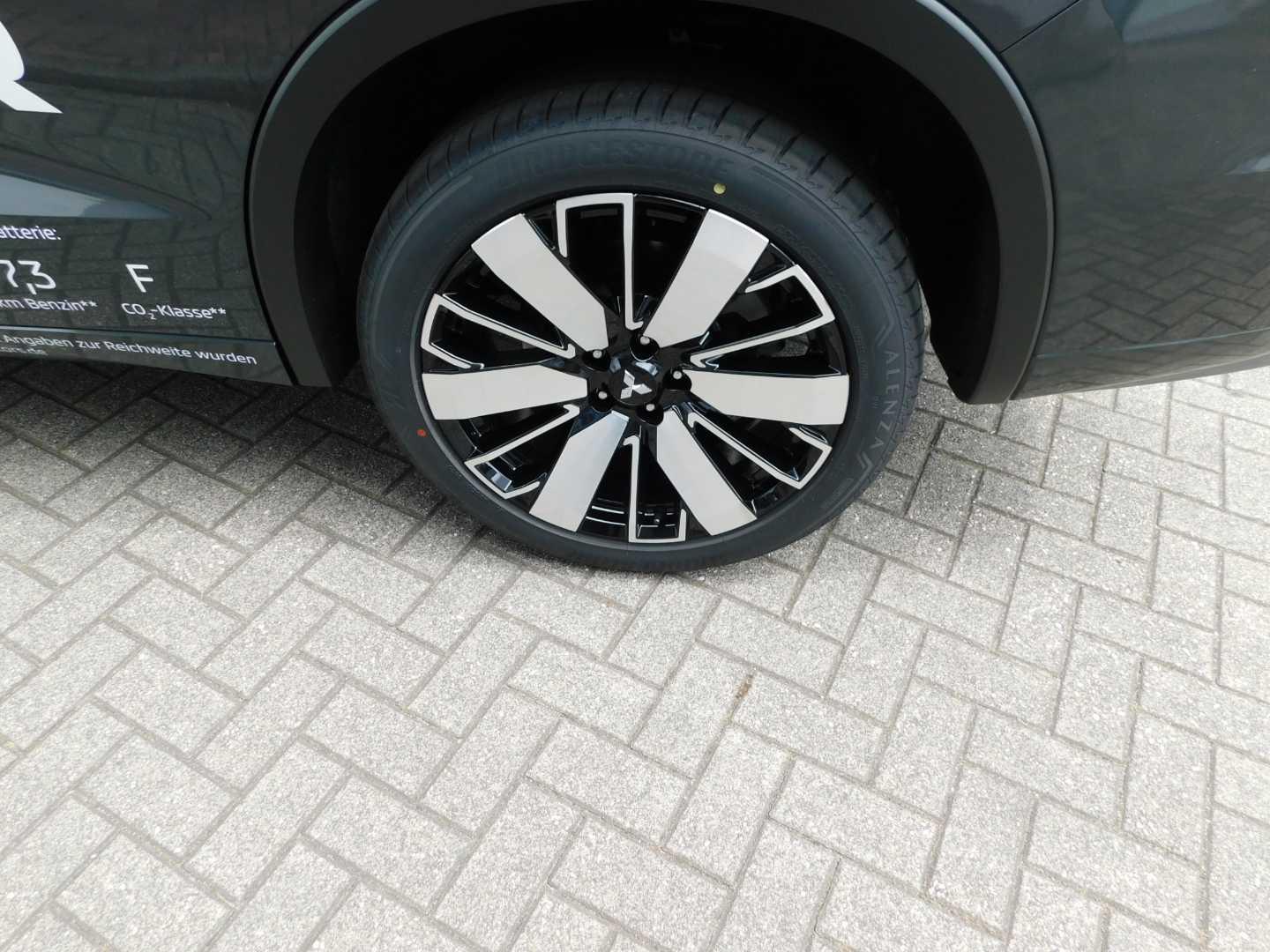 Mitsubishi Outlander 2.4L PHEV TOP 2-Farb