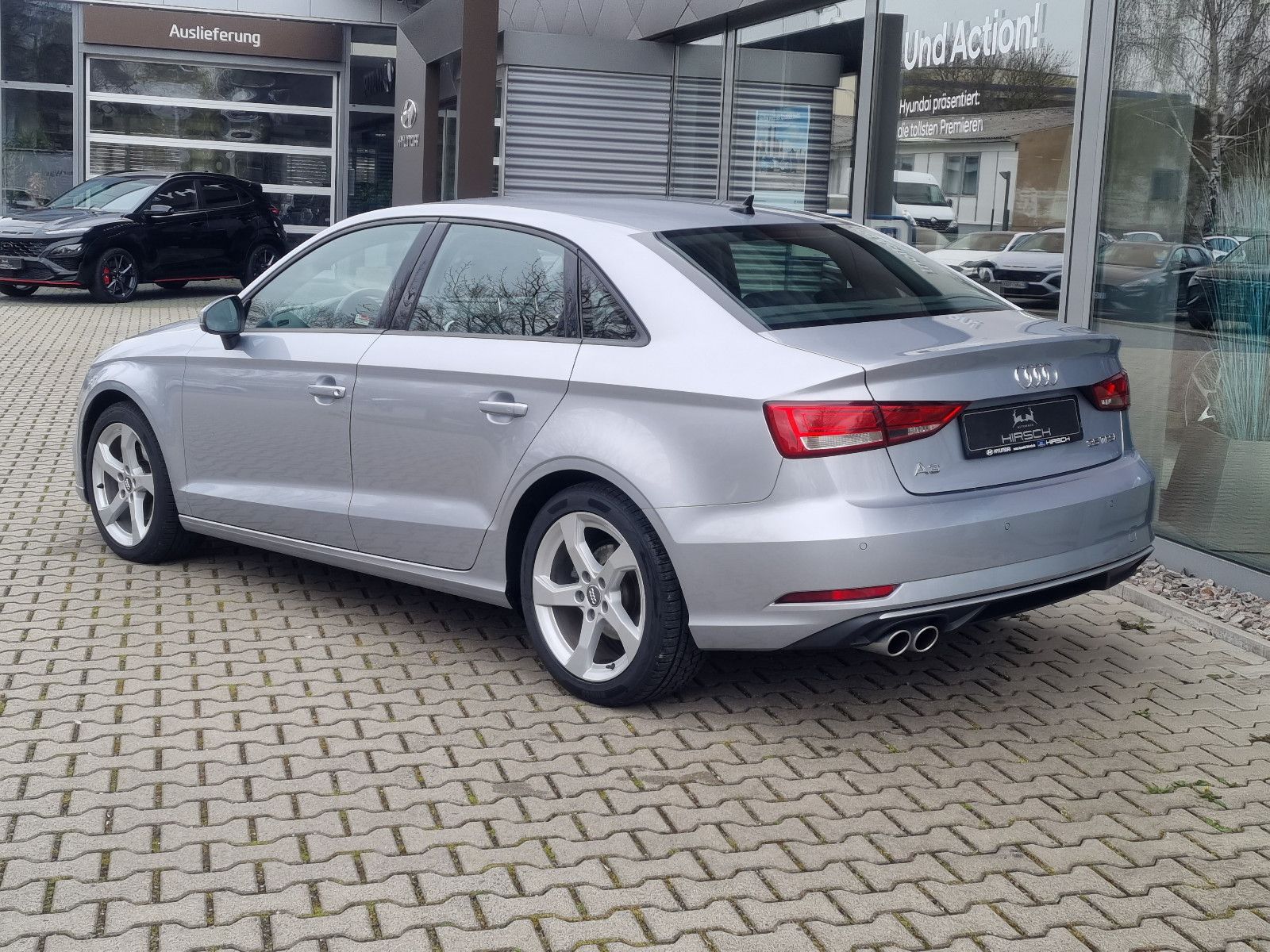 Fahrzeugabbildung Audi A3 Limousine 35 TFSI sport XENON NAVI SHZ