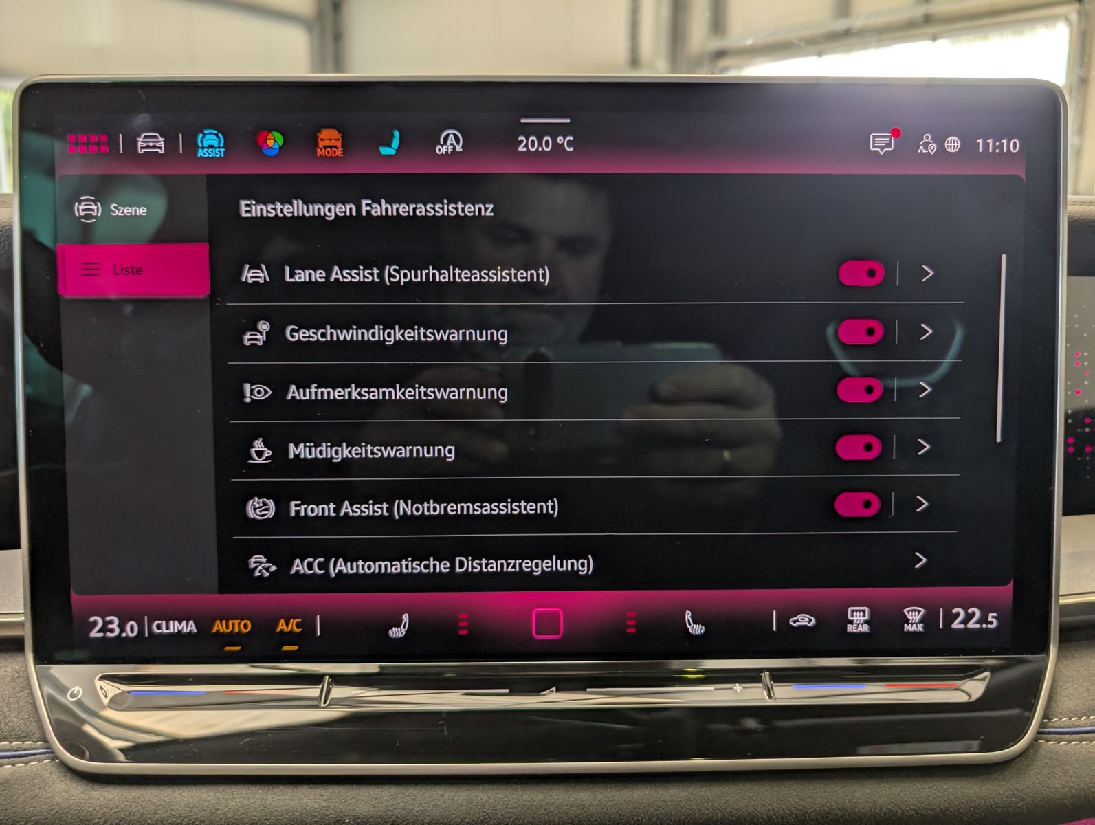 Fahrzeugabbildung Volkswagen Tayron 2.0 4M R-Line Launch Pano Matrix AHK 20"