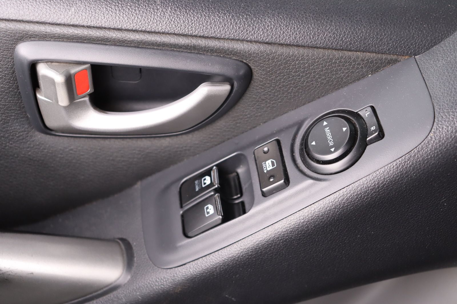 Fahrzeugabbildung Hyundai H-1 * Standhzg. * Leder 8 Sitze * Travel