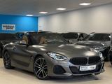BMW Z4sDriv20i/Aut/LCPPro/ParkAs/KomfZg/Matt/M-Sport - BMW Z4 mit Schiebedach