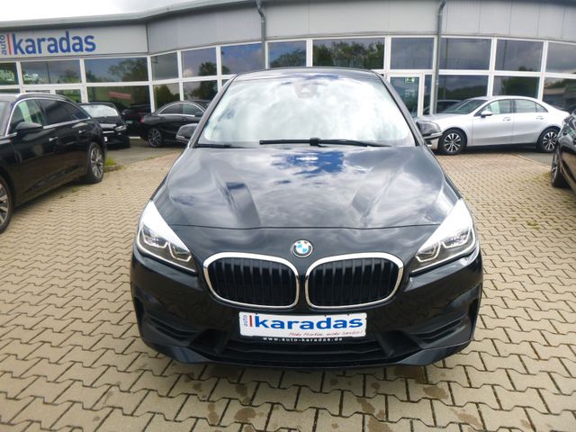 Fahrzeugabbildung BMW 220d Gran Tourer >AUT/NAV/LED/SHZ<