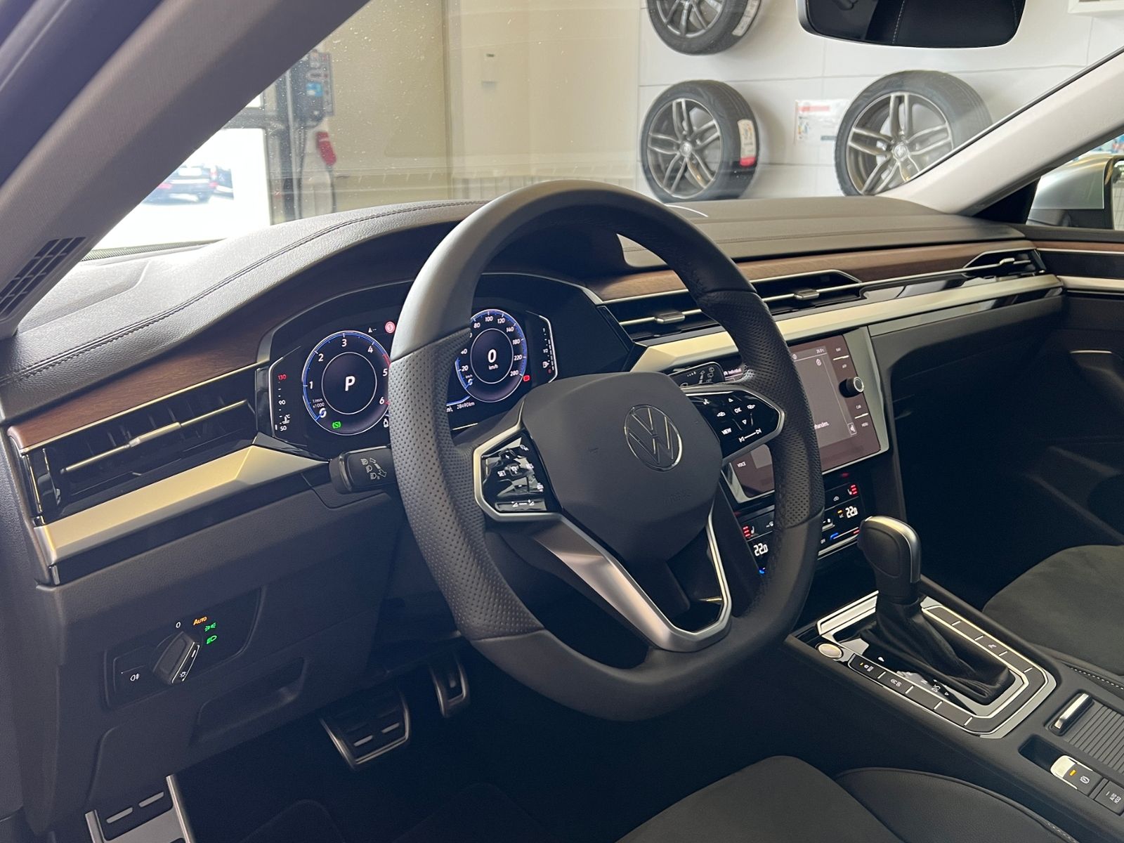 Fahrzeugabbildung Volkswagen Arteon Shooting Brake Elegance 2.0 TDI DSG *AHK,