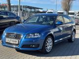 Audi A3 Sportback 1.8 TFSI Ambiente AUTOMATIK+PDC+Sit - Audi A3 8P mit Benzin-Antrieb