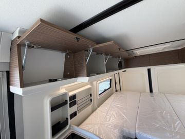 Westfalia Columbus 600 E 140 PS SOLAR LED Markise ACC