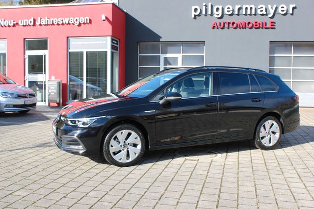 Volkswagen Golf VIII Var Style eTSI DSG+Kamera+NAVI+Ergo+SH