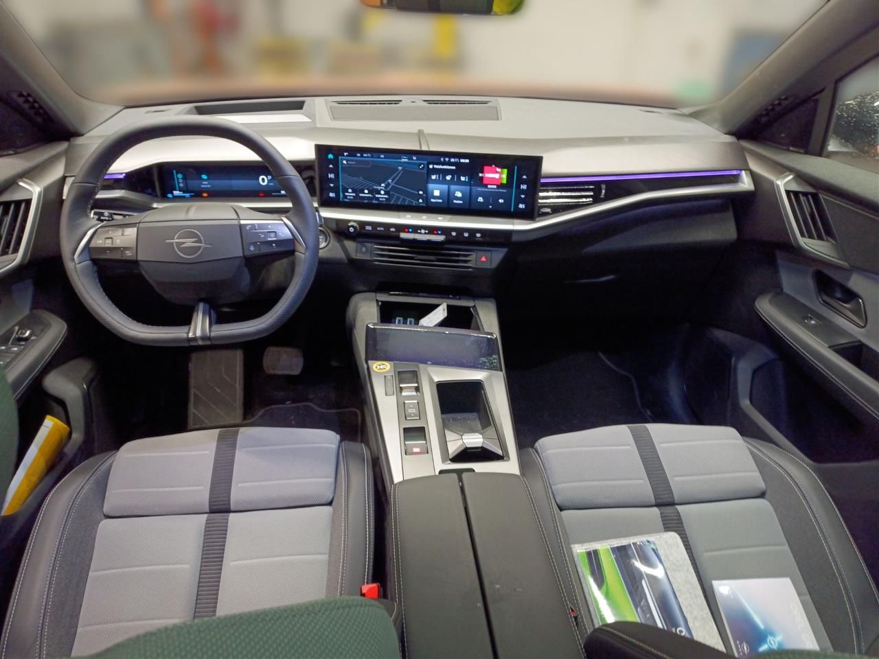 Fahrzeugabbildung Opel Grandland Electric 157KW