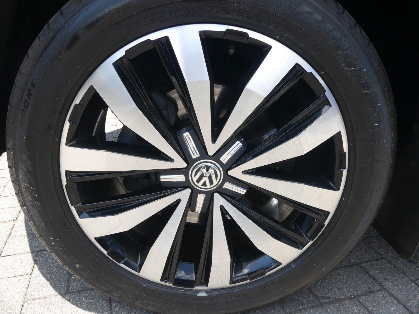 Fahrzeugabbildung Volkswagen Amarok Aventura DoubleCab 4Motion VOLL
