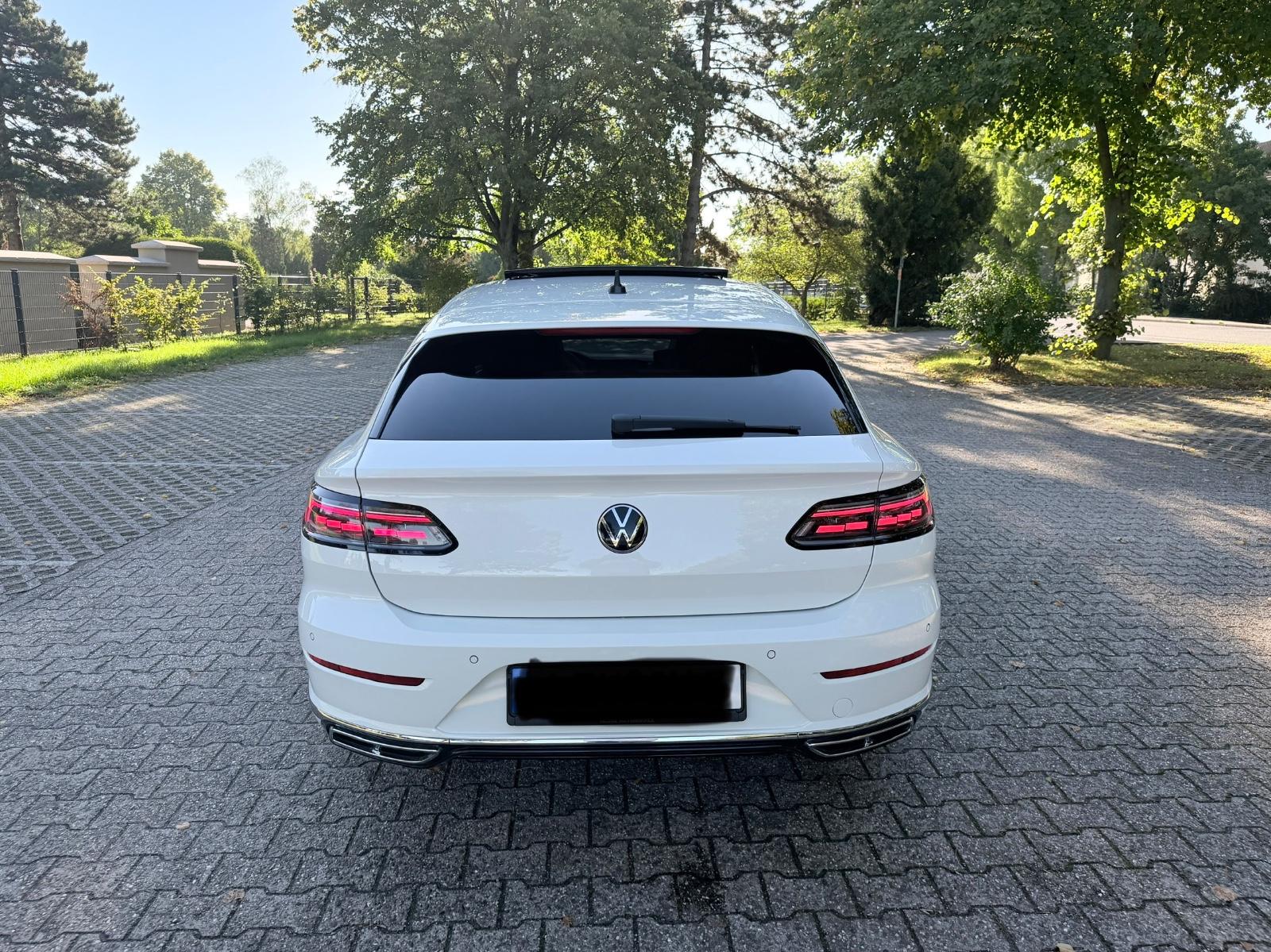 Volkswagen Arteon Shooting Brake R-Line PANO Matrix AHK STH