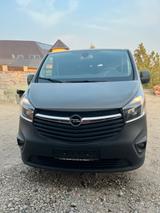 Opel Vivaro, Transporter lang - Opel Vivaro in Halle