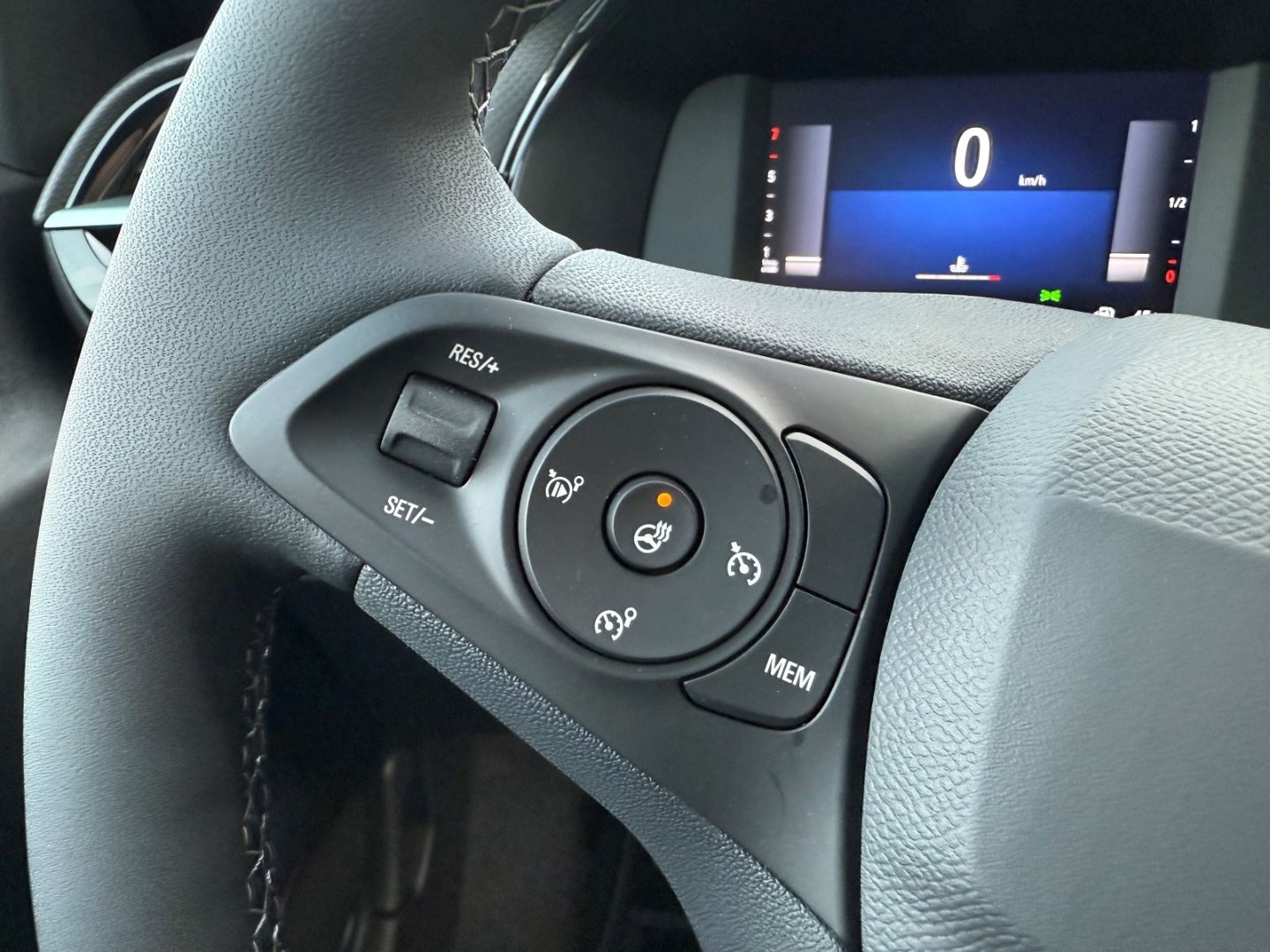 Fahrzeugabbildung Opel Corsa F YES SHZ+LHZ+Allwetter