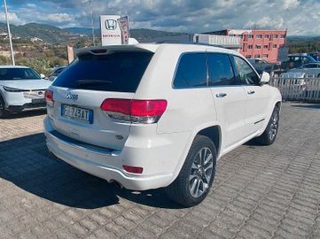 Jeep Grand Cherokee - 5