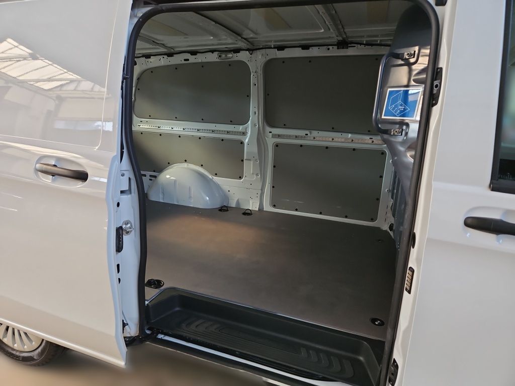 Fahrzeugabbildung Mercedes-Benz eVito 112 Kasten extralang PTS SHZ 180°Türen GRA