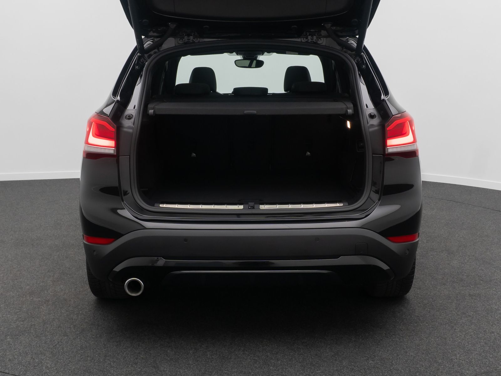 Fahrzeugabbildung BMW X1 xD25e Sport Line Kamera DAB Panorama H/K 18"