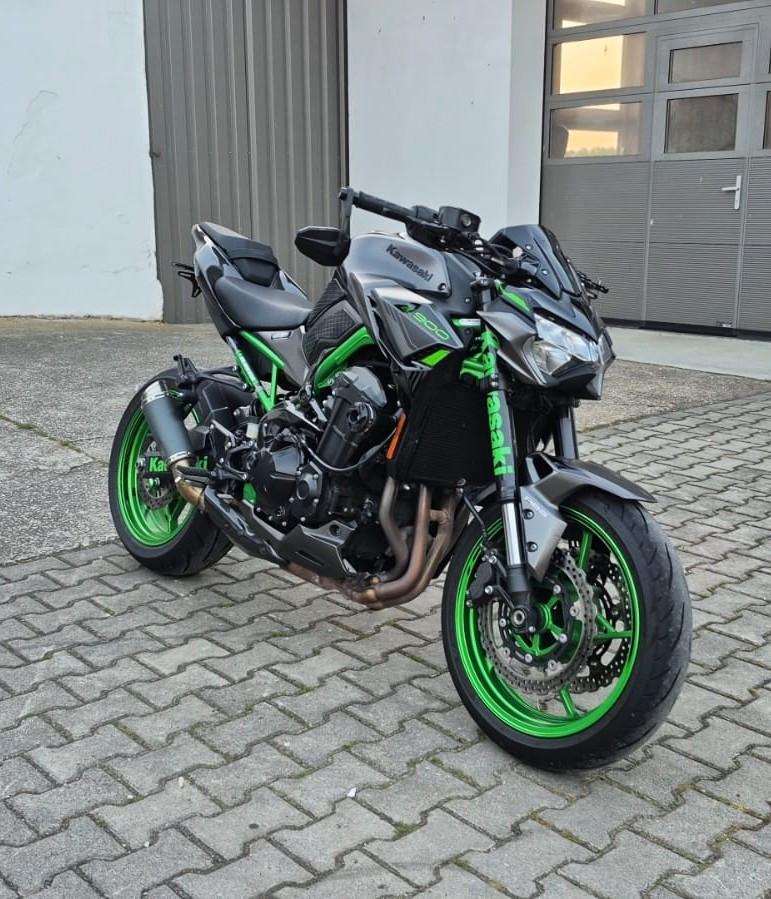 Kawasaki Z 900,viel Zubehör, Serivce neu,1. Hand,Garantie