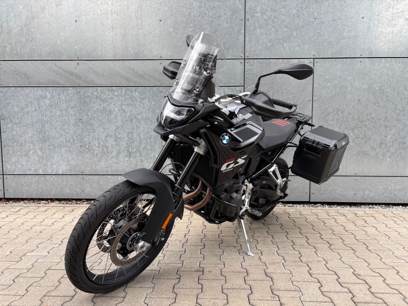 Fahrzeugabbildung BMW F 900 GS mit Kofferset