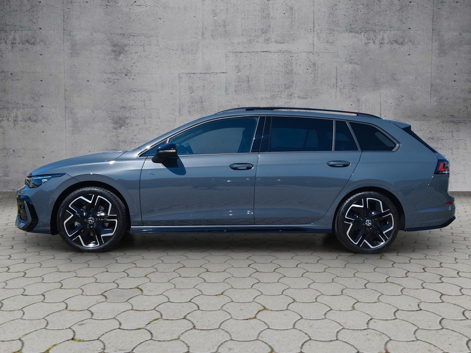 Volkswagen Golf VIII Variant 2.0 TSI 150 kW 4Motion R-Line foto 2