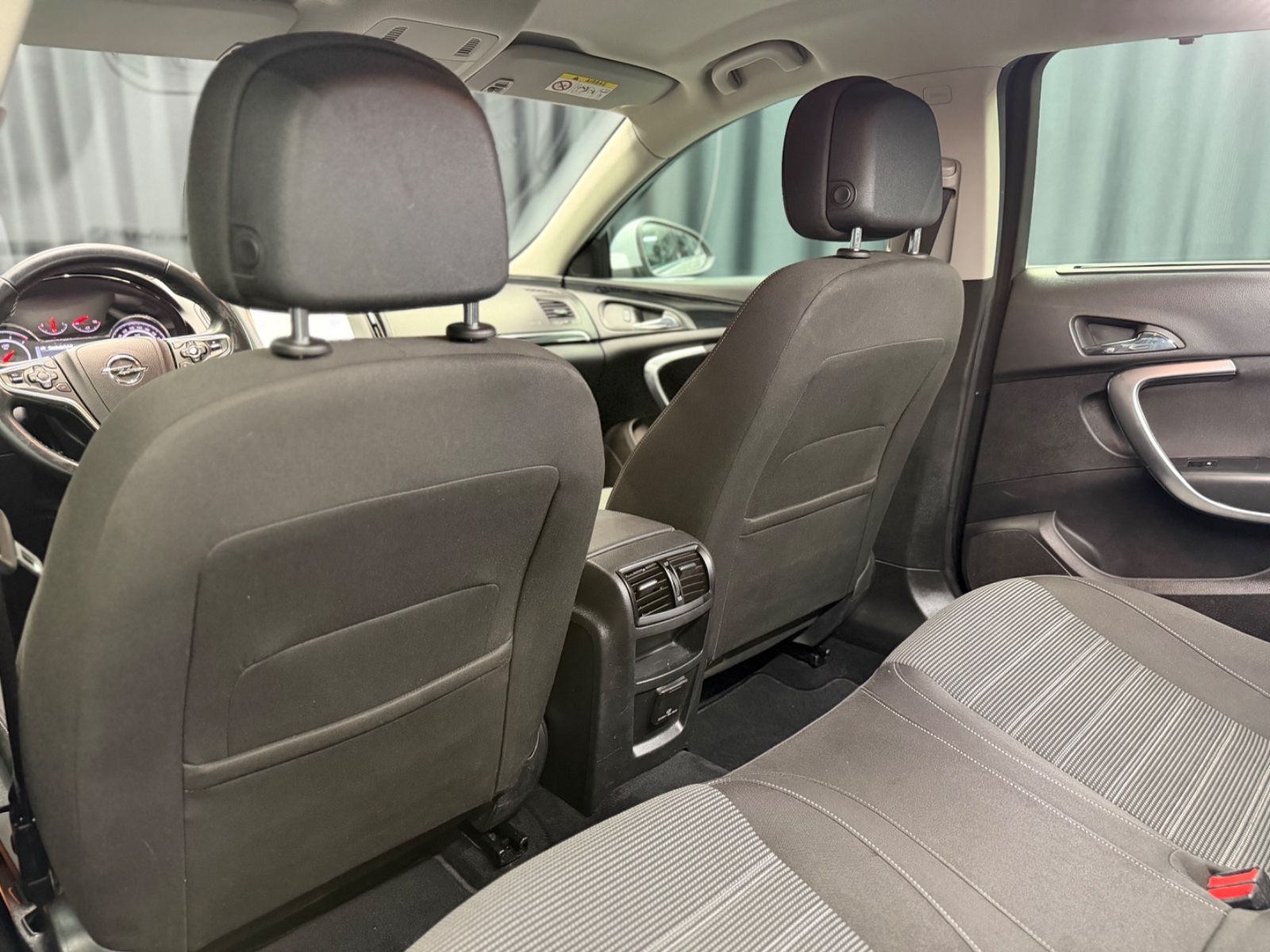Fahrzeugabbildung Opel Insignia Sports Tourer Innovation|AUTOMATIK|RFK
