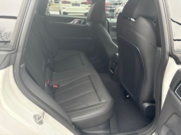 BMW i4 eDrive35 Gran Coupé M Sportpaket HiFi DAB