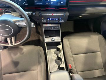 Hyundai KONA - 12