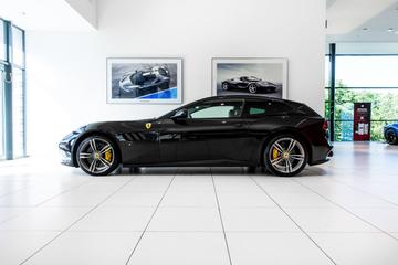 صورة 2 لـ 2017 Ferrari GTC4LUSSO