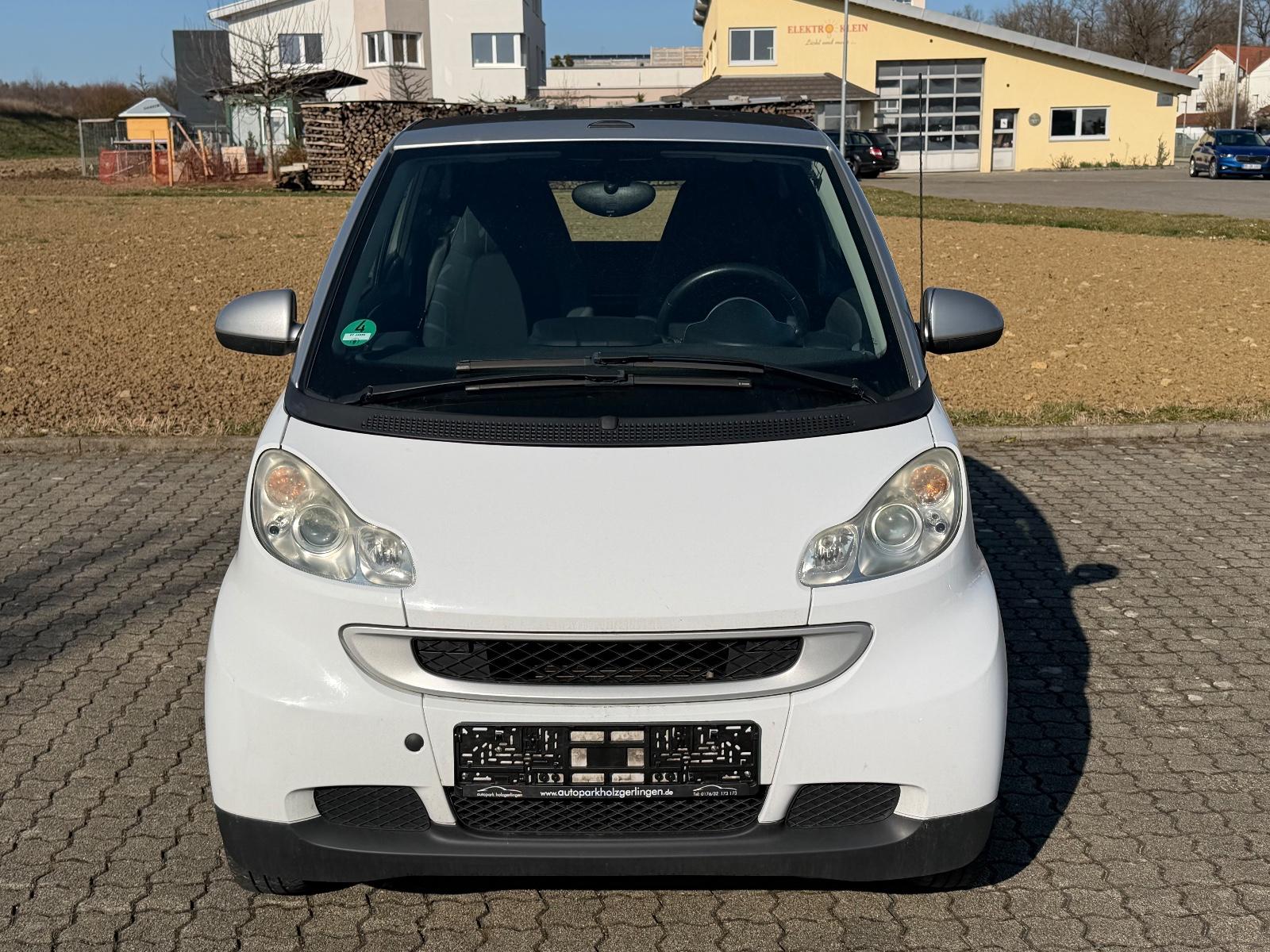 Smart ForTwo cabrio*AUTOMATIK*KLIMA*SITZHZG*NAVI*