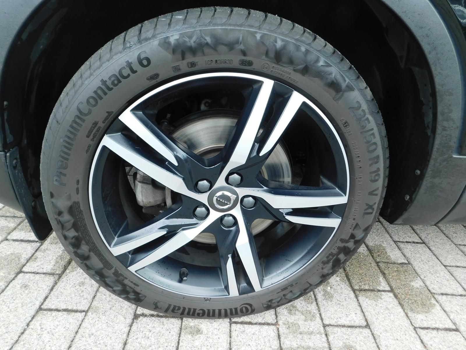Fahrzeugabbildung Volvo XC40 T4 R-Design