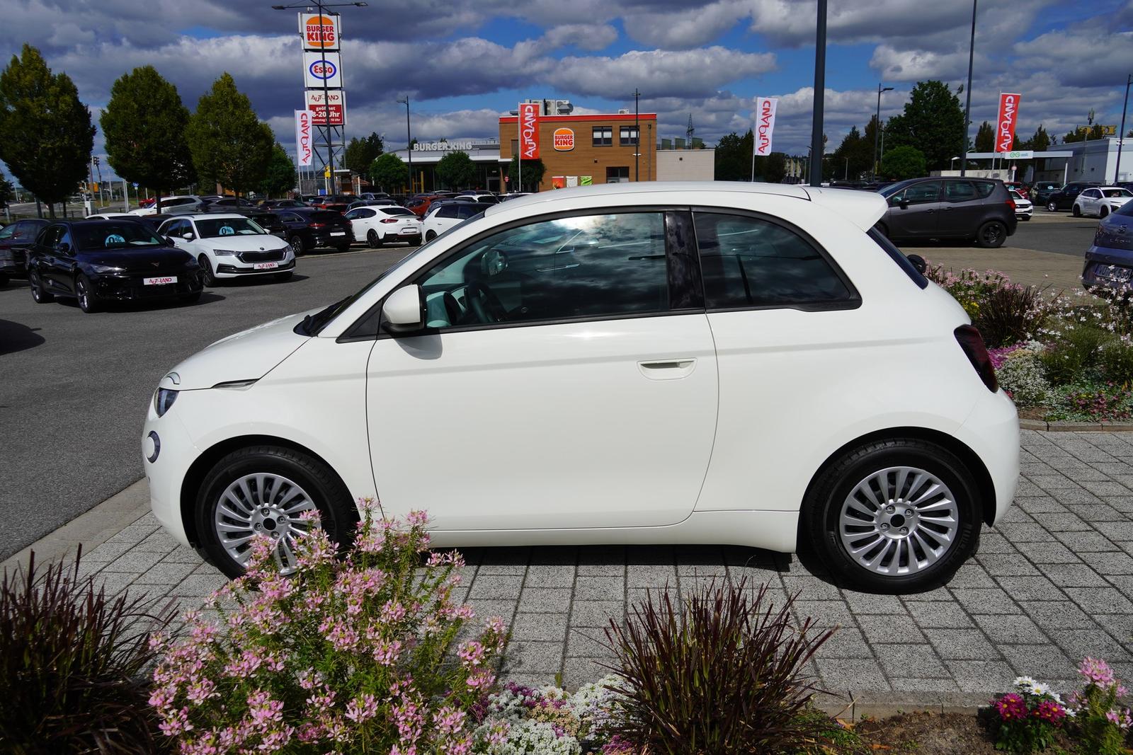 Fiat 500 e Basis Android Apple Tempomat Klimaaut. DAB