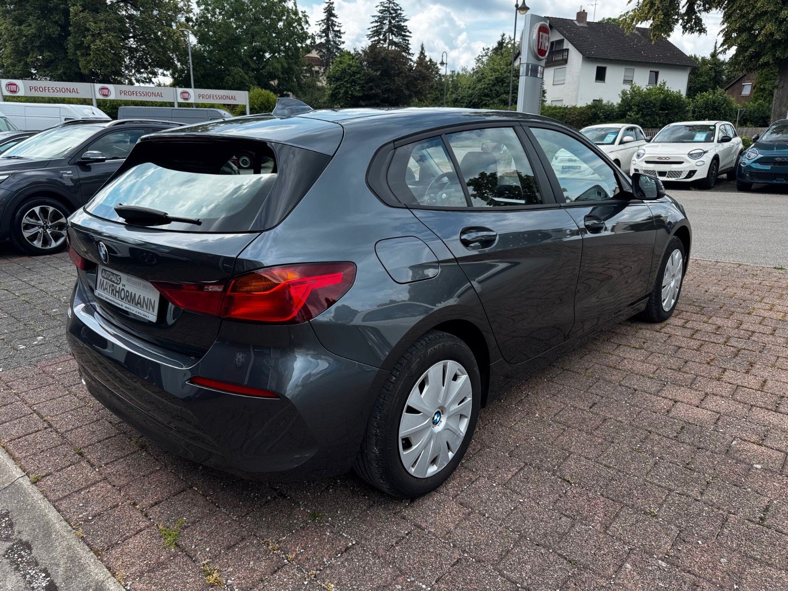 Fahrzeugabbildung BMW 116 Baureihe 1 Lim. 116 i Sitzheizung USB