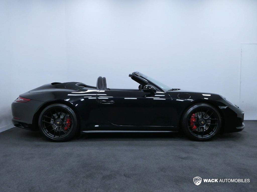 PORSCHE 911 2018