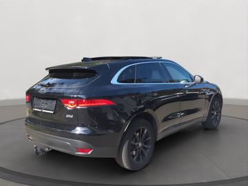 Jaguar F-Pace - 4