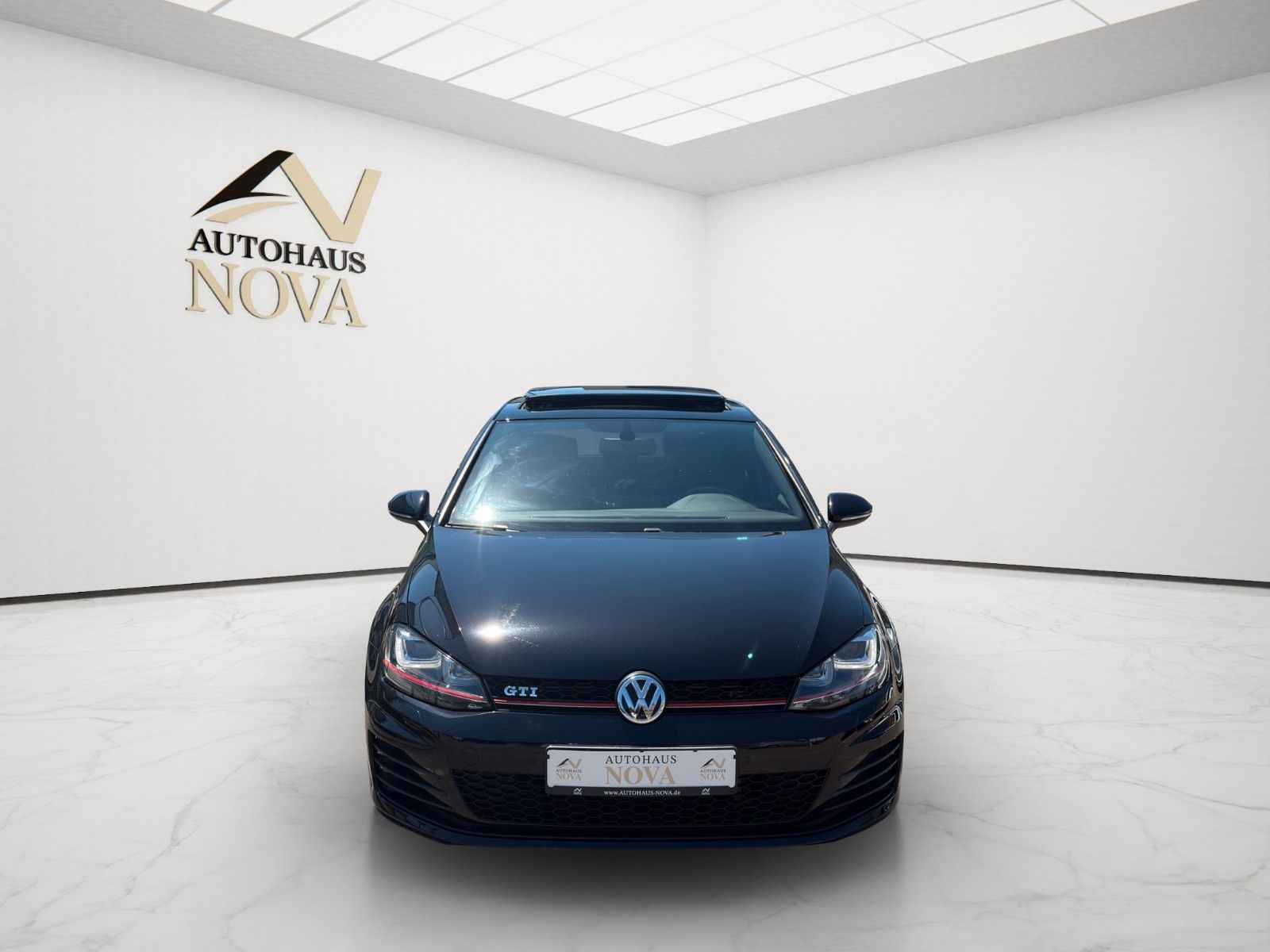 Volkswagen Golf VII Lim. GTI BMT-93.000KM-NAVI-19.ZOLL-PANO
