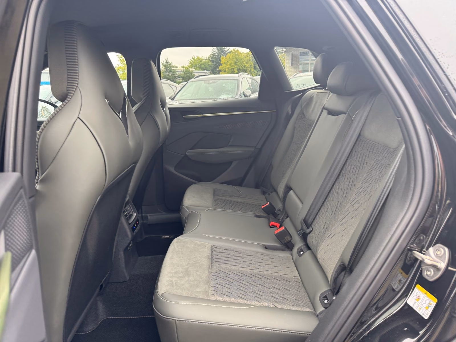 Cupra Terramar 1.5 eTSI DSG NAVI LED EDGE-PAKET