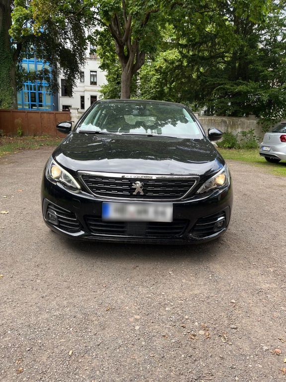 Image of Peugeot e-308