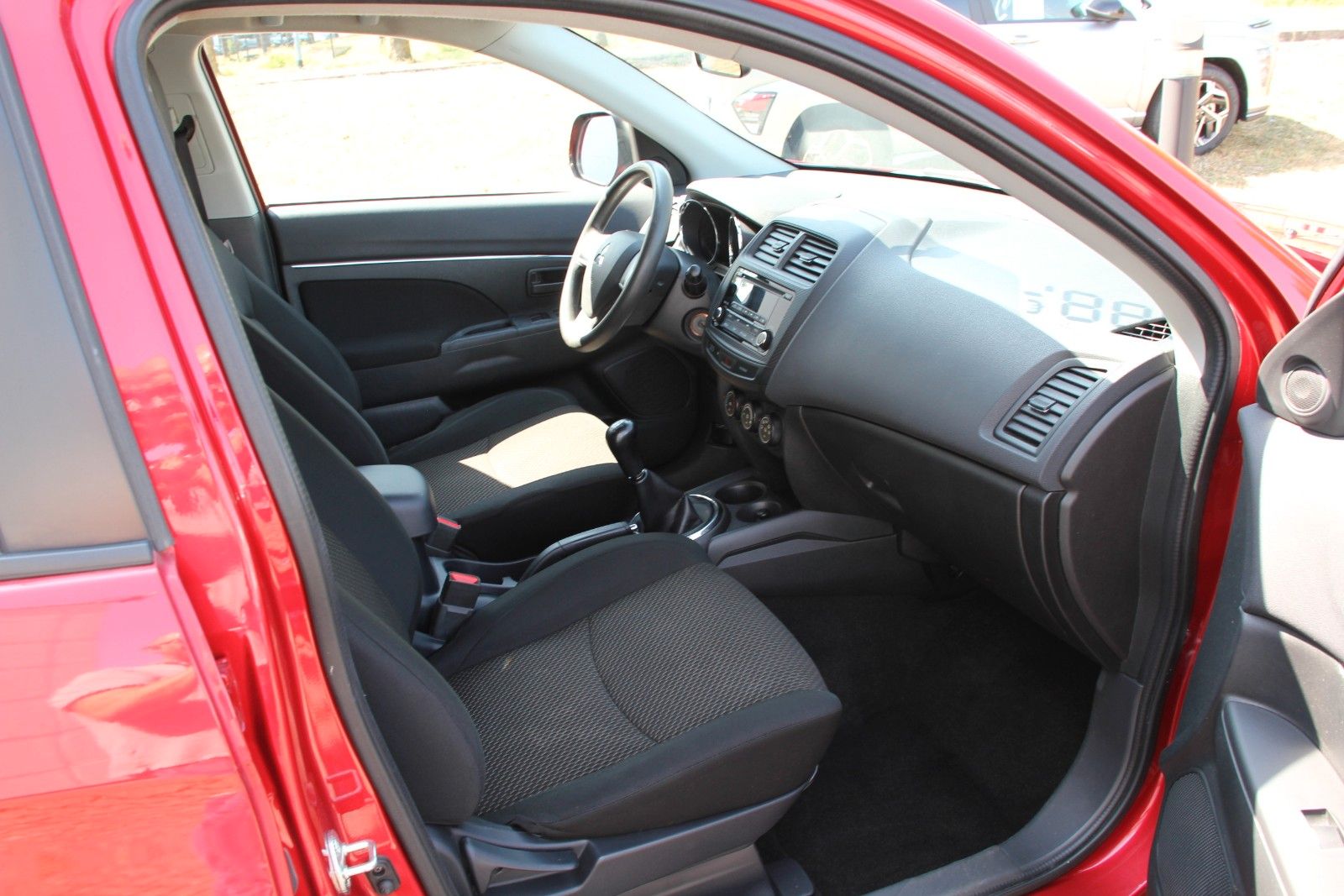 Fahrzeugabbildung Mitsubishi ASX 1.6 Basis