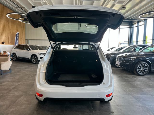 MYAUTOCENTER – Gebraucht- und Jahreswagen mit Werkstattservice in Pfaffenhofen Citroën C4 Picasso Intensive *Kamera*Navi*Sitzheiz*Spur*