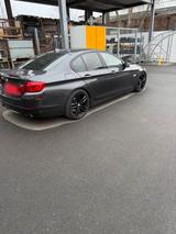 BMW F10 535i - BMW 535 aus 2011: 535i