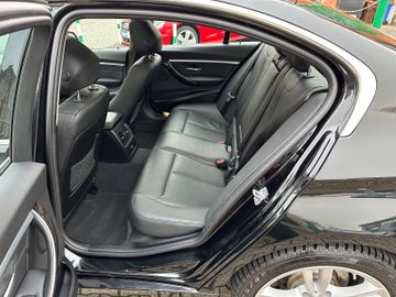 Fahrzeugabbildung BMW 330 Baureihe 3 Lim. 330i Luxury Line Purity LED