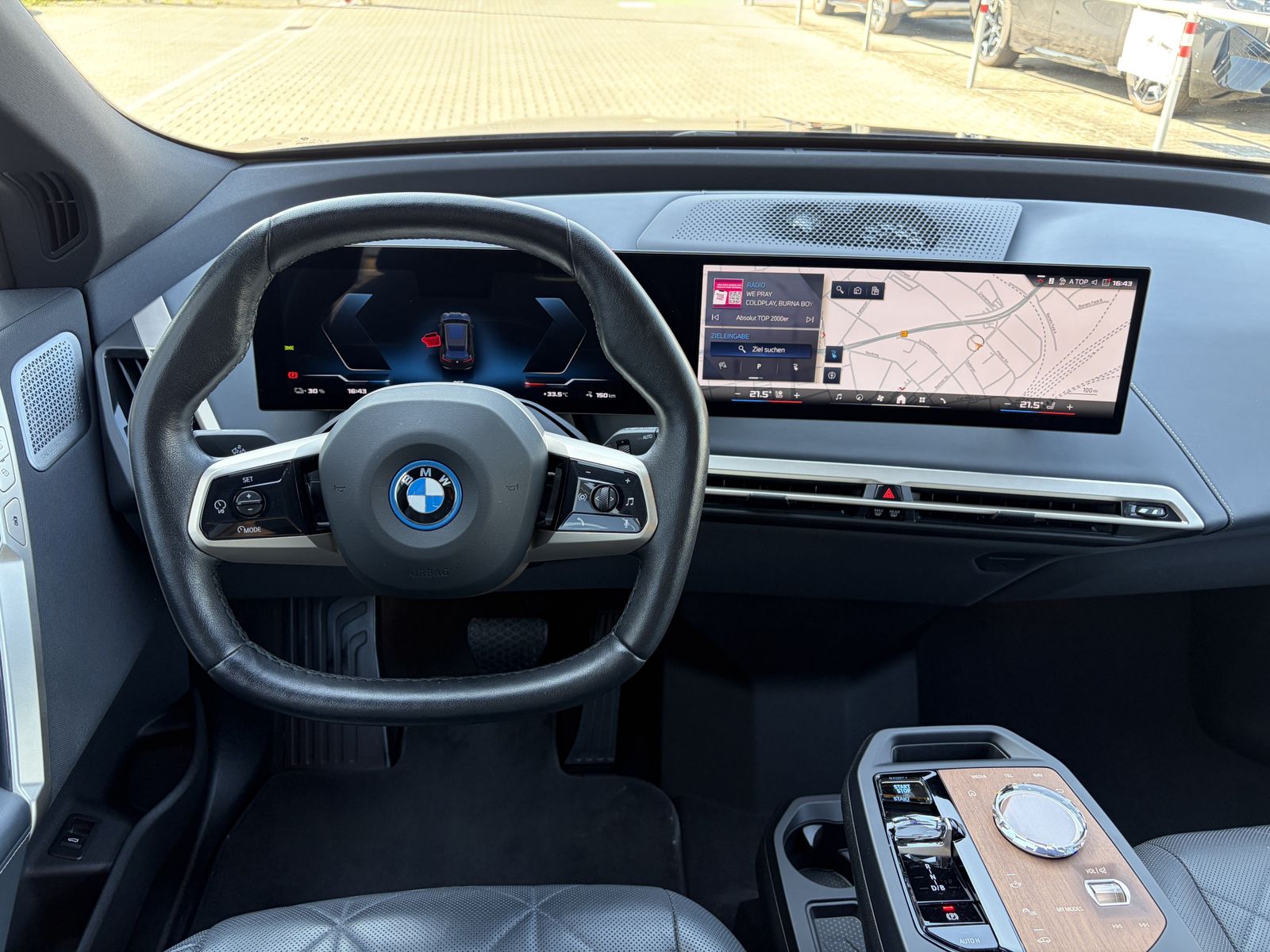 BMW iX M60 AHK Bow&Wilk SkyLounge Laser DriAsProf Pa foto 9