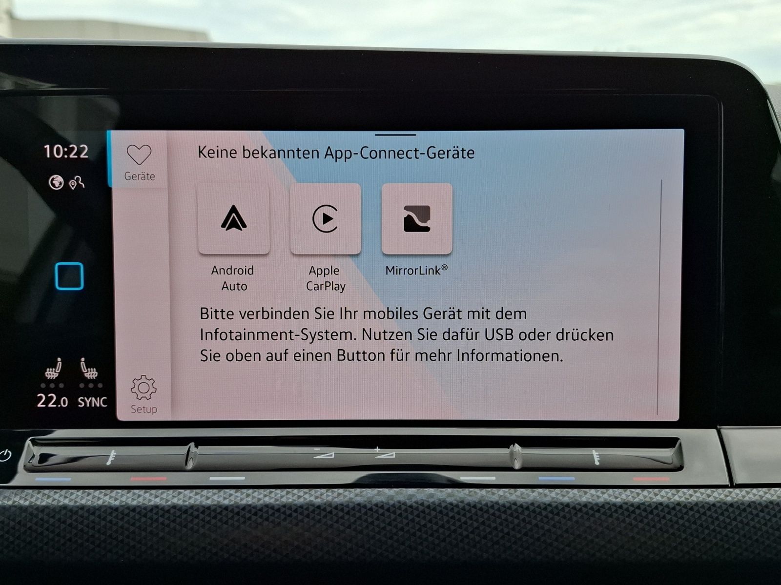 Fahrzeugabbildung Volkswagen Golf VIII eTSI United DSG LED Navi AID ACC RFK S