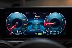 MERCEDES-BENZ GLE 450 4Matic*BURMESTER*HU*360*DISTRONIC*PANO* MERCEDES-BENZ GLE 450 4Matic*BURMESTER*HU*360*DISTRONIC*PANO*