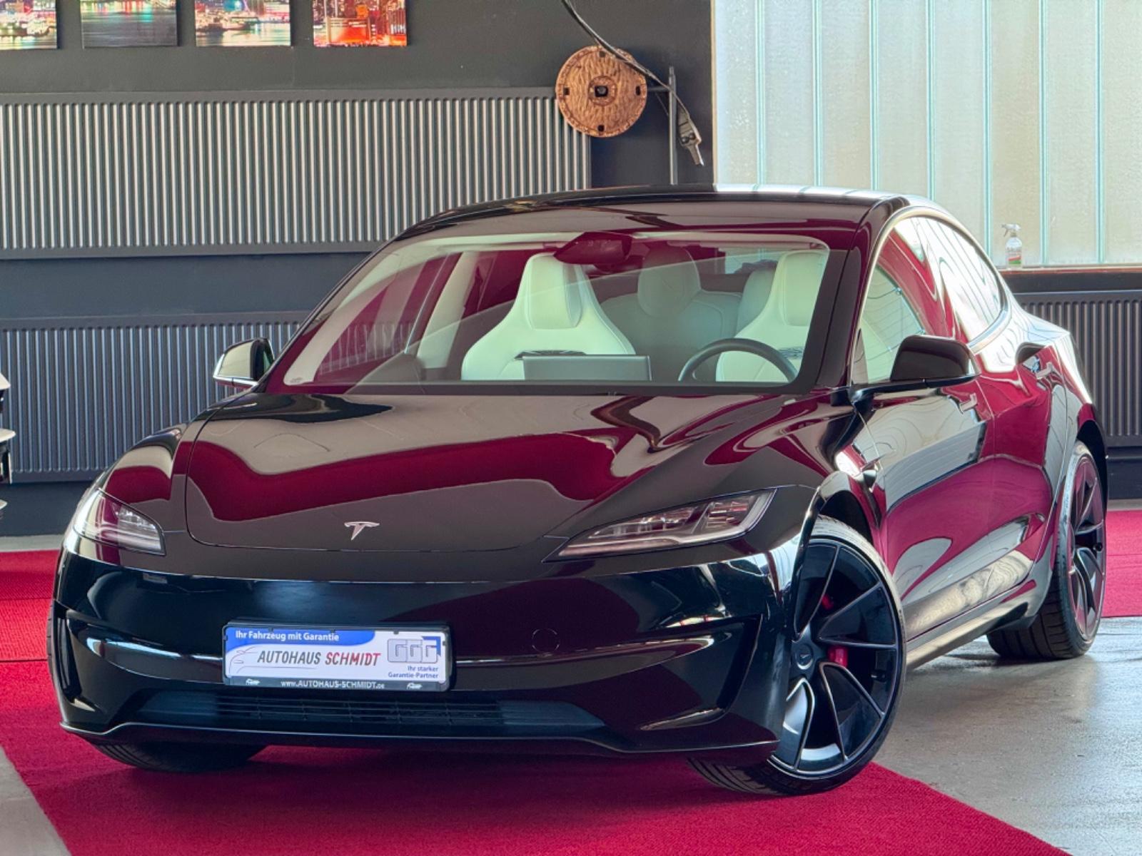 Tesla Model 3 Facelift Performance Dual AWD Steuer