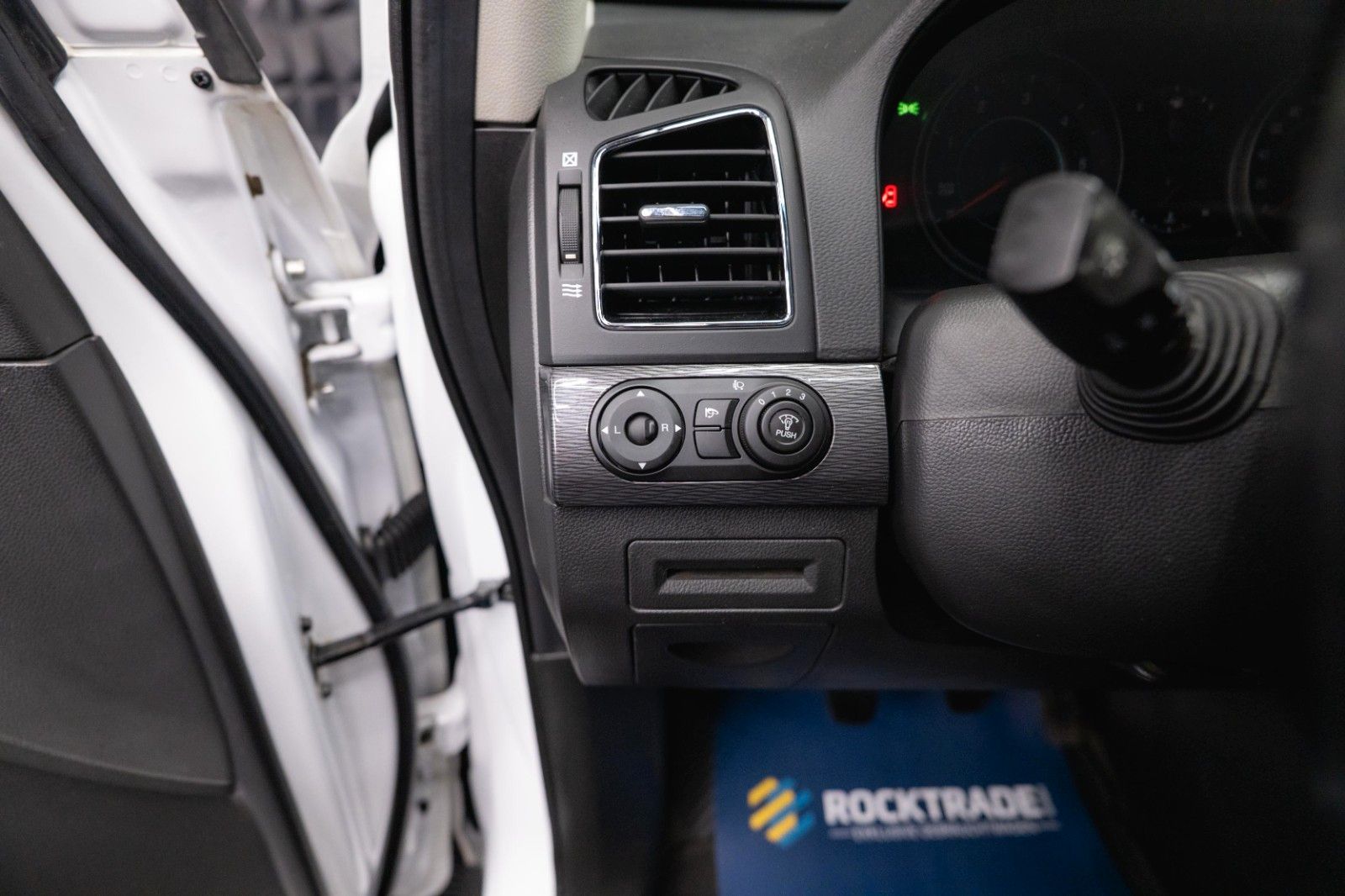 Fahrzeugabbildung Chevrolet Captiva 2.2 D LT+ 2WD Sport | 7 Sitze | 19 Zoll