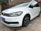 Volkswagen Touran IQ.DRIVE Start-Stopp - Volkswagen Touran mit Benzin-Antrieb: Limousine