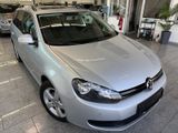 Volkswagen Golf VI 1.6 TDI*DSG*PANO*PDC*NAVI*MFL*NEUE TÜV - Volkswagen Golf aus 2011: TDI